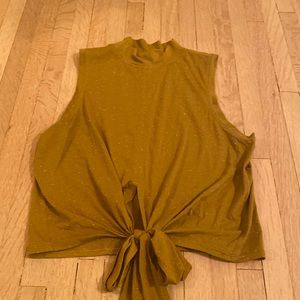 hight Neck, tank top with not at bottom mustard Lululemon